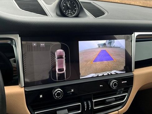 Used 2022 Porsche Macan PREMIUM PACKAGE PLUS 2.0T (AWD image 14