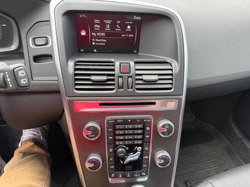 Used 2015 Volvo XC60 T5 Platinum image 20