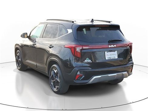 Certified 2025 Kia Seltos EX w/ EX Sunroof Package image 3