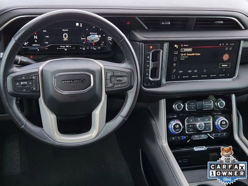 Used 2022 GMC Yukon XL Denali w/ Denali Premium Package image 34