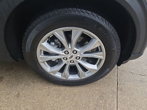 Used 2023 Ford Explorer XLT w/ Equipment Group 202A image 26