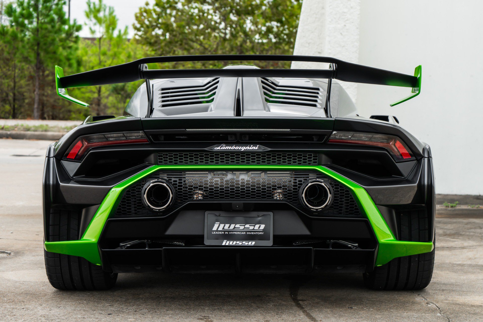 Used 2021 Lamborghini Huracan STO RWD image 15
