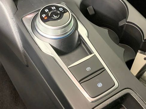 Used 2025 Ford Escape SE image 19