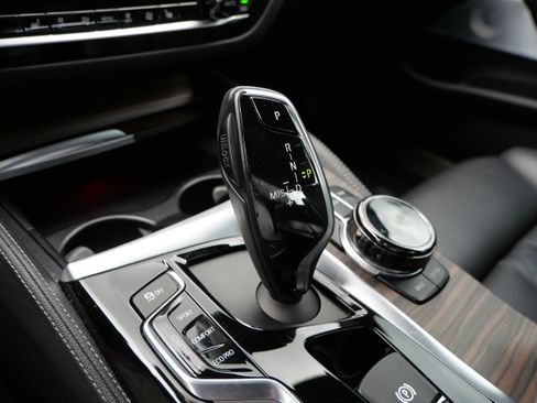 Used 2018 BMW M550i xDrive AWD/4WD image 24