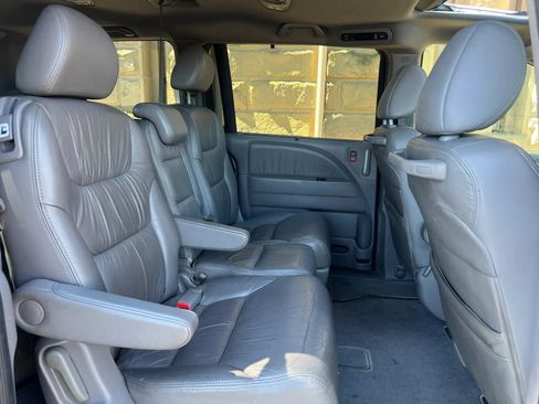 Used 2010 Honda Odyssey EX-L image 17