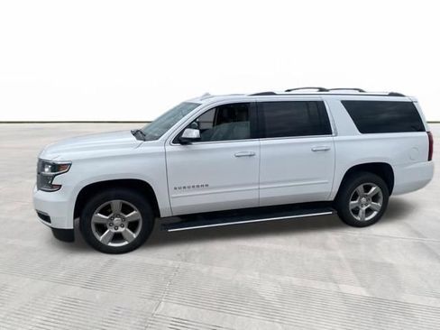 Used 2020 Chevrolet Suburban Premier image 3