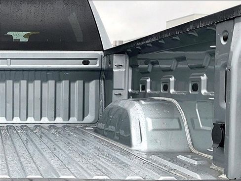 Used 2023 Chevrolet Silverado 1500 LT image 22