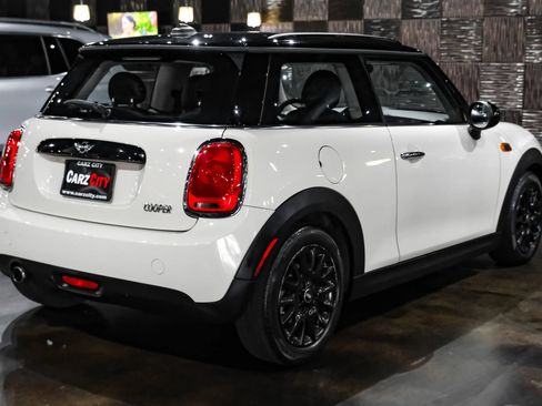 Used 2017 MINI Cooper 2-Door Hardtop FWD image 7