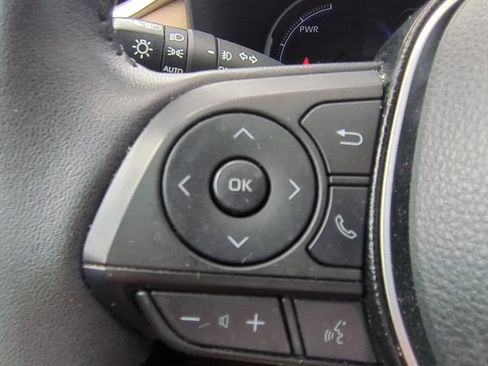 Used 2021 Toyota RAV4 Limited AWD/4WD image 21
