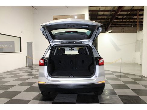 Used 2019 Chevrolet Equinox LS image 19