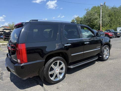 Used 2013 Cadillac Escalade Luxury AWD/4WD image 13