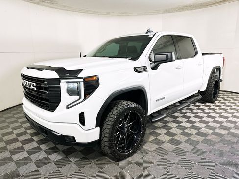 Used 2022 GMC Sierra 1500 Elevation image 7