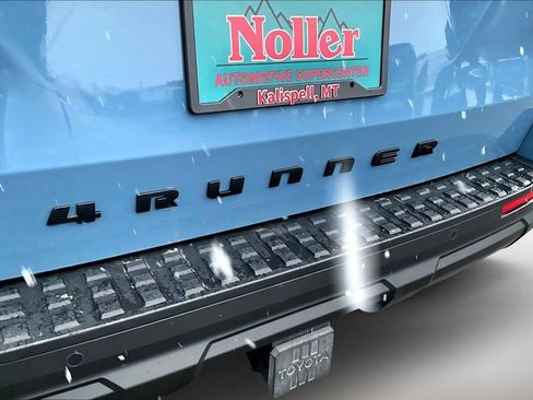 Used 2025 Toyota 4Runner TRD Off-Road image 8