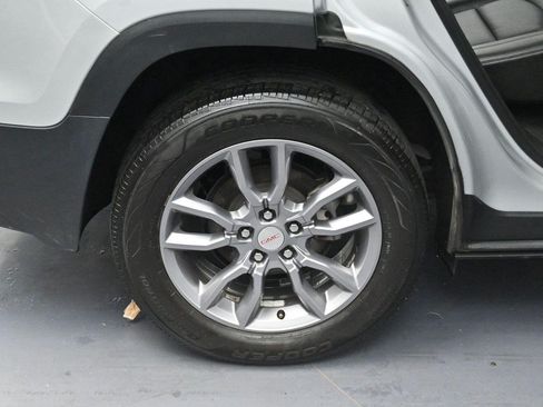 Used 2022 GMC Terrain SLT AWD/4WD image 35