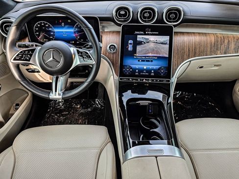 Used 2023 Mercedes-Benz GLC 300 4MATIC image 32