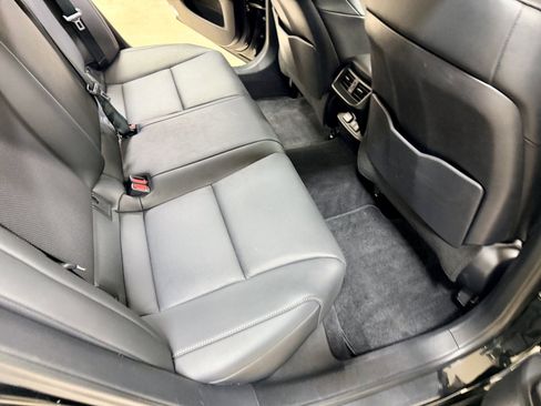 Used 2019 Lexus ES 350 Ultra Luxury w/ Premium Package image 26