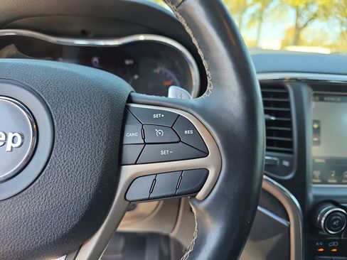 Used 2017 Jeep Grand Cherokee Limited w/ Trailer Tow Group IV image 22