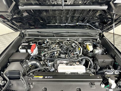 Used 2026 Toyota 4Runner SR5 AWD/4WD image 32