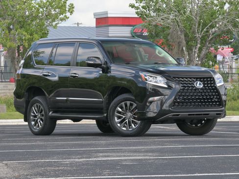 Used 2017 Lexus GX 460 Luxury AWD/4WD image 2