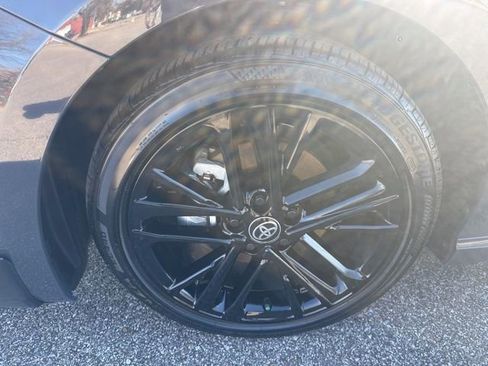 Used 2025 Toyota Camry SE image 9