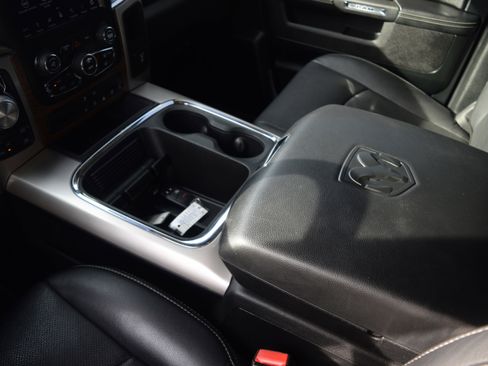 Used 2018 RAM 1500 Laramie w/ Convenience Group image 13