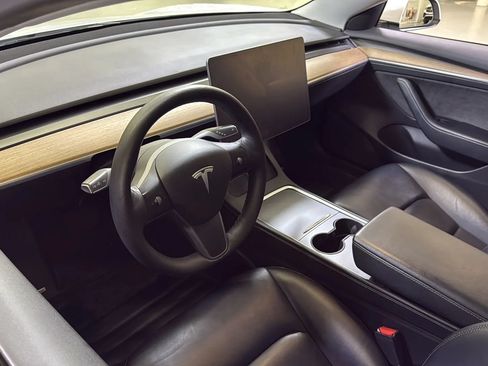 Used 2021 Tesla Model 3 Standard Range Plus RWD image 15