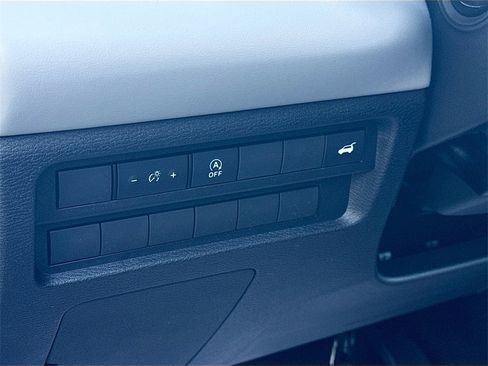 New 2026 Mitsubishi Outlander SE image 10