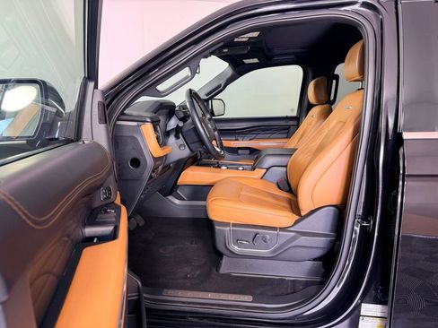 Used 2023 Ford Expedition Max Platinum AWD/4WD image 23