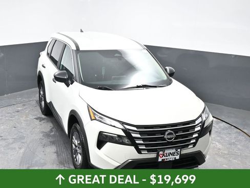 Used 2024 Nissan Rogue S AWD/4WD image 42
