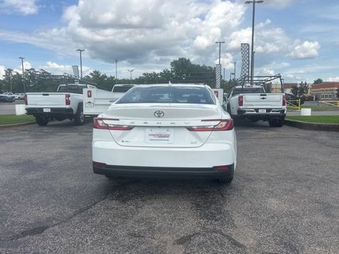 Used 2025 Toyota Camry LE FWD image 4