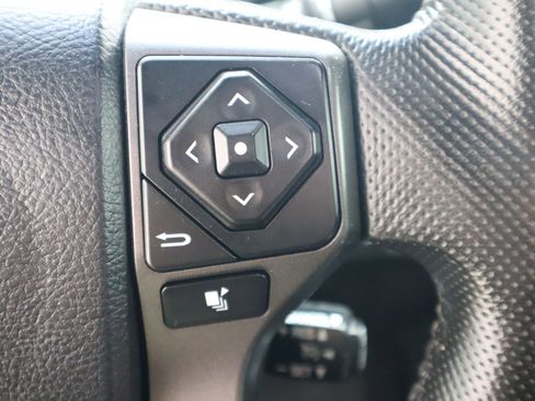 Used 2016 Toyota Tacoma TRD Off-Road w/ Towing Package AWD/4WD image 33