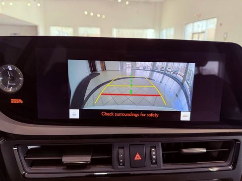 Certified 2024 Lexus ES 350 w/ Premium Package image 23