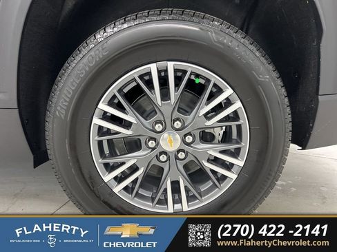 New 2026 Chevrolet Traverse LT w/ Driver Confidence Package AWD/4WD image 19