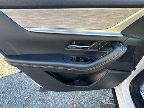 Used 2025 MAZDA CX-90 Plug-In Hybrid w/Premium Sport image 24