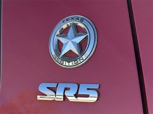 Used 2015 Toyota Tundra SR5 image 9