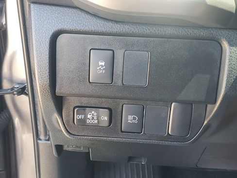 Used 2021 Toyota Tacoma SR5 RWD image 21