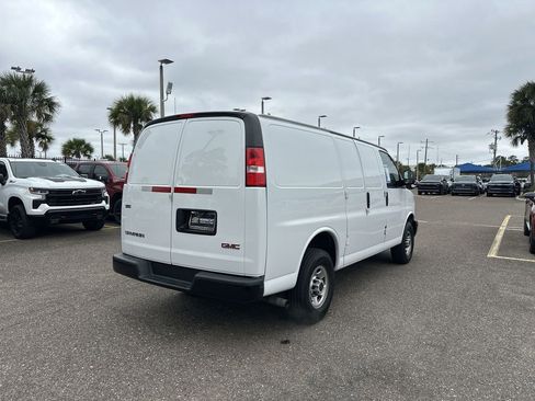 Used 2023 GMC Savana 2500 w/ Driver Convenience Package image 16