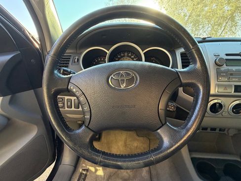 Used 2011 Toyota Tacoma PreRunner w/ SR5 Pkg #2 image 11