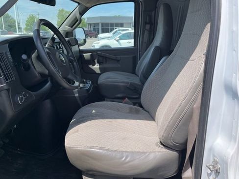 Used 2023 Chevrolet Express 2500 Extended RWD image 9