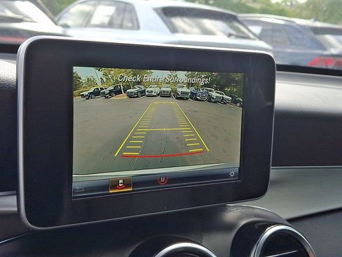 Used 2019 Mercedes-Benz GLC 300 4MATIC image 18