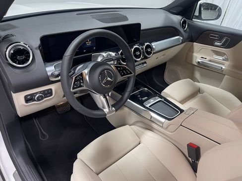 Used 2026 Mercedes-Benz GLB 250 4MATIC image 21