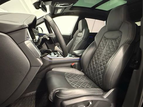 Used 2024 Audi SQ8 Prestige w/ Prestige Package image 19