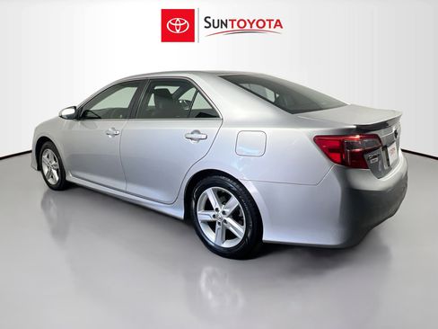 Used 2014 Toyota Camry SE image 6