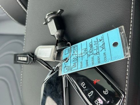 New 2026 Volkswagen Tiguan SE R-Line image 65