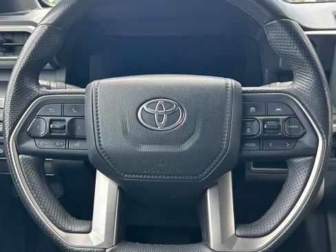 Certified 2024 Toyota Tacoma TRD Off-Road AWD/4WD image 20