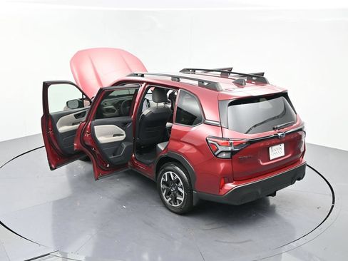 Used 2025 Subaru Forester Premium w/ Convenience Package #2 AWD/4WD image 22