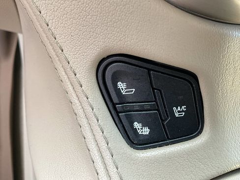 Used 2016 GMC Yukon XL Denali w/ Open Road Package image 35