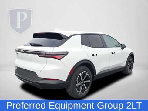 New 2026 Chevrolet Equinox EV LT image 5