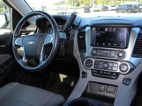 Used 2015 Chevrolet Tahoe LT RWD image 11