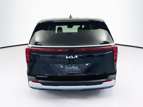 Used 2026 Kia Carnival FWD image 7